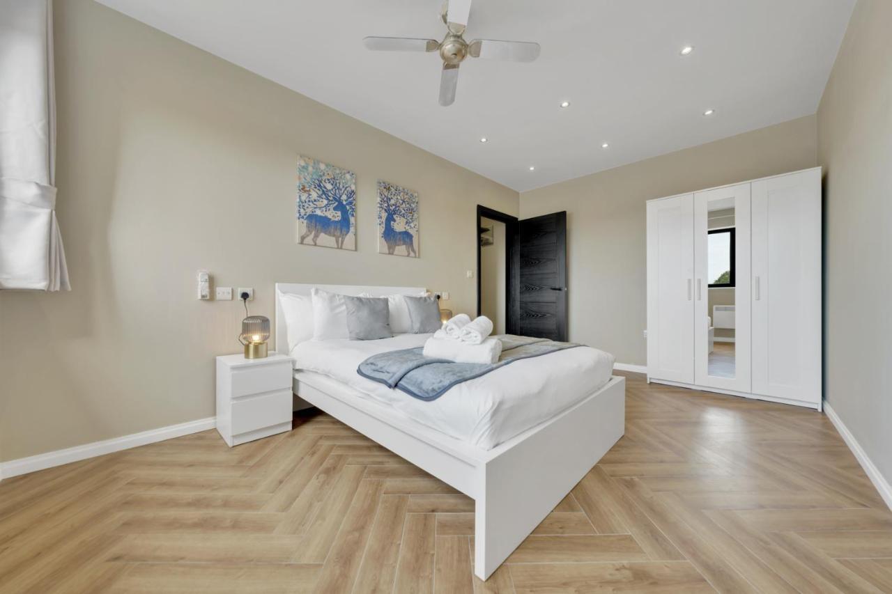 Oyo Fine B&B Hanwell Dış mekan fotoğraf