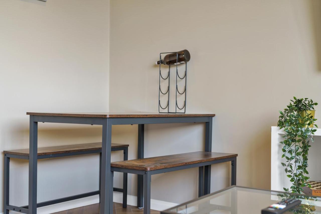 Oyo Fine B&B Hanwell Dış mekan fotoğraf