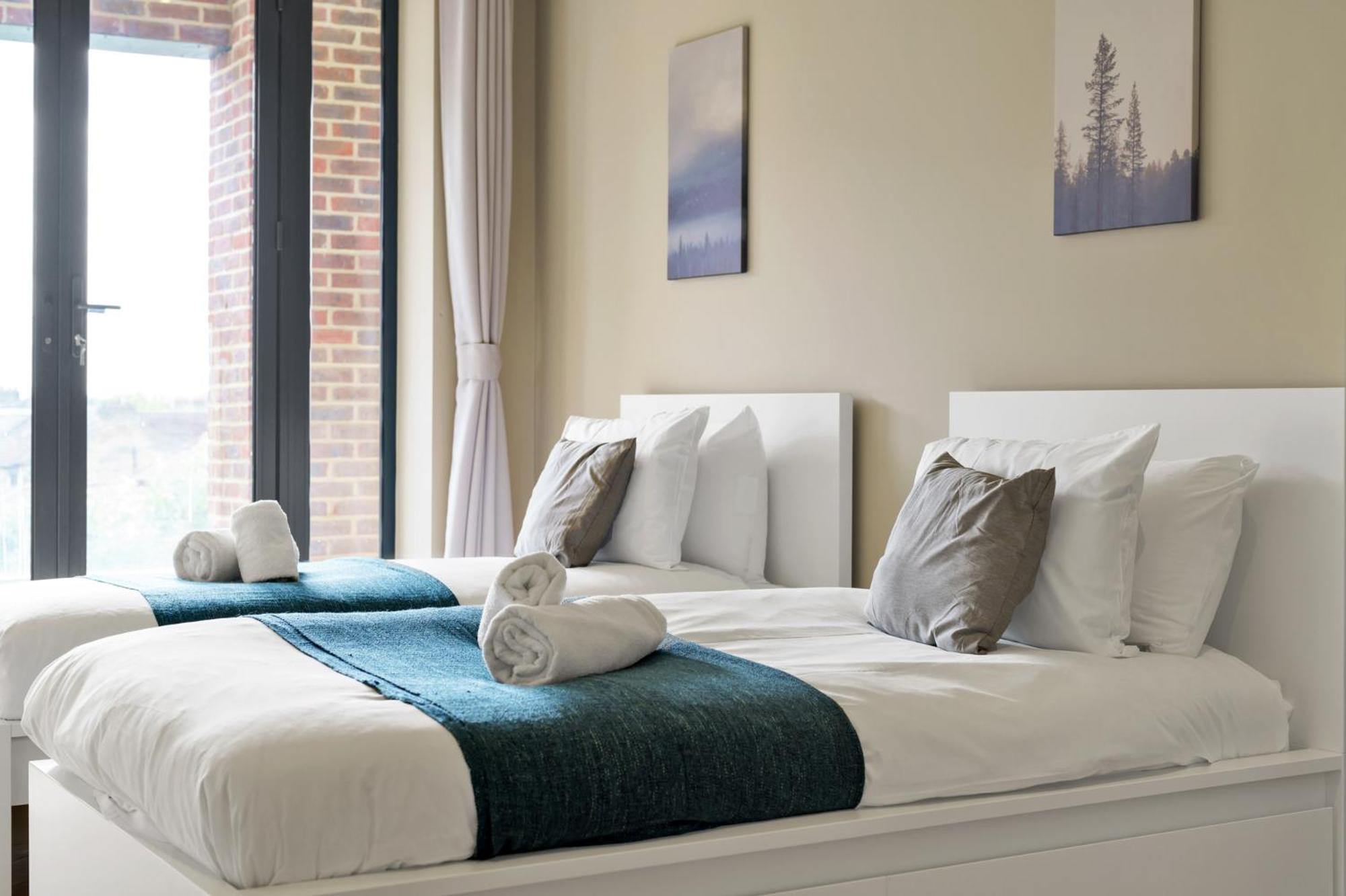 Oyo Fine B&B Hanwell Dış mekan fotoğraf