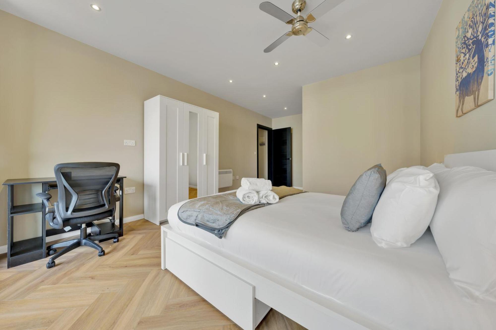Oyo Fine B&B Hanwell Dış mekan fotoğraf
