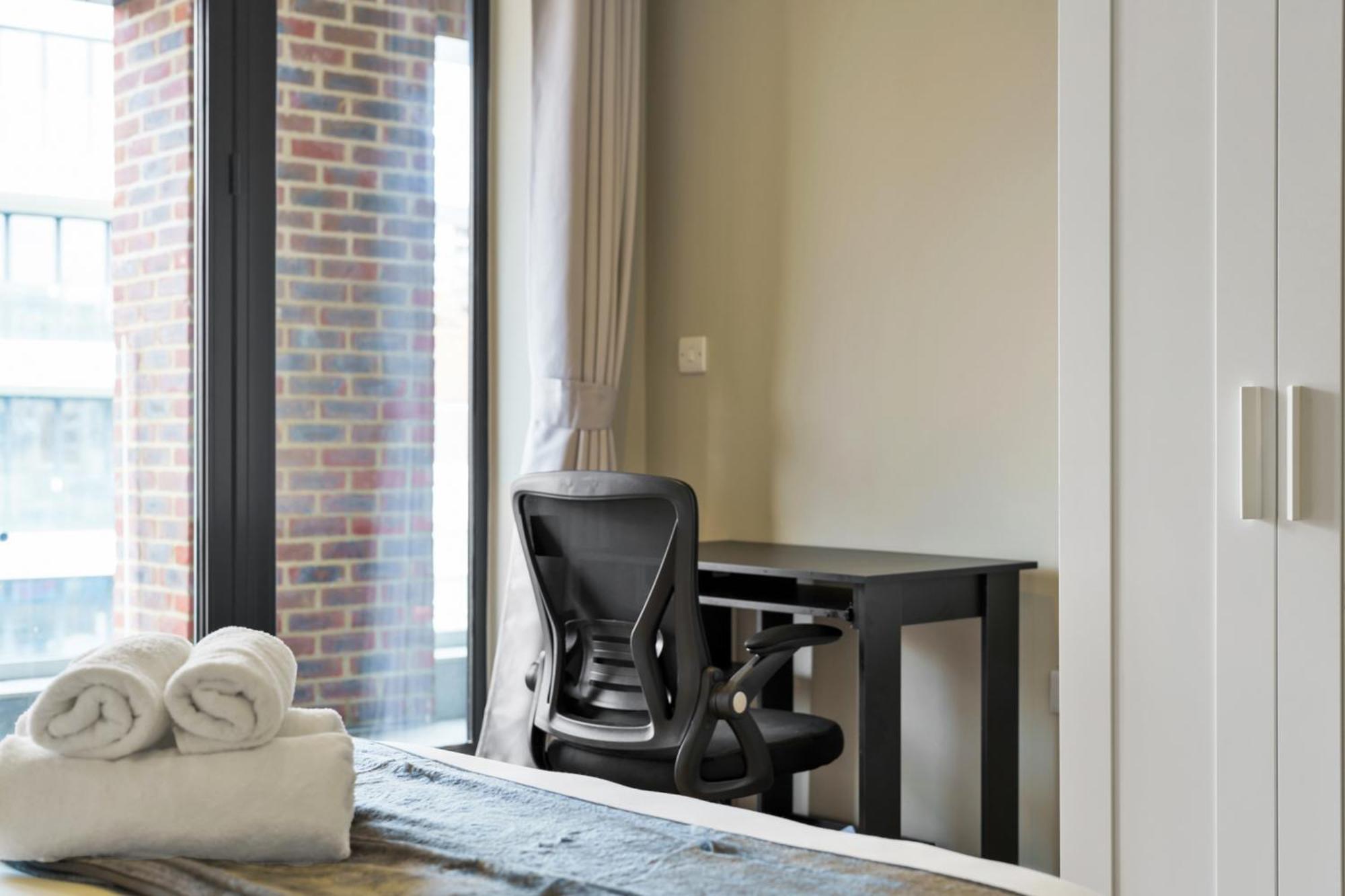 Oyo Fine B&B Hanwell Dış mekan fotoğraf