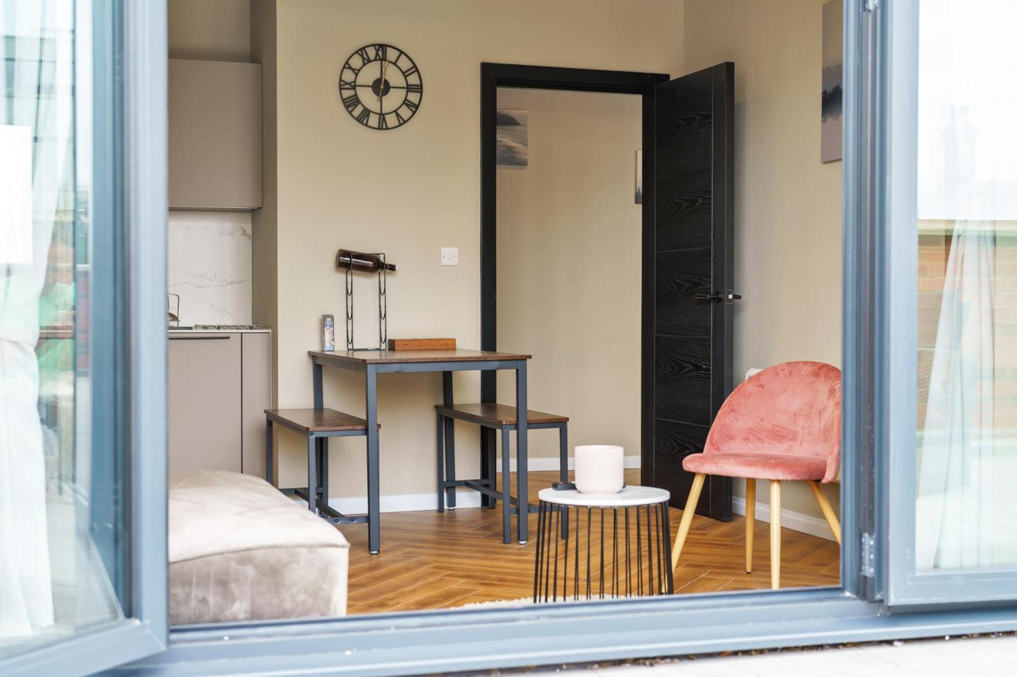 Oyo Fine B&B Hanwell Dış mekan fotoğraf