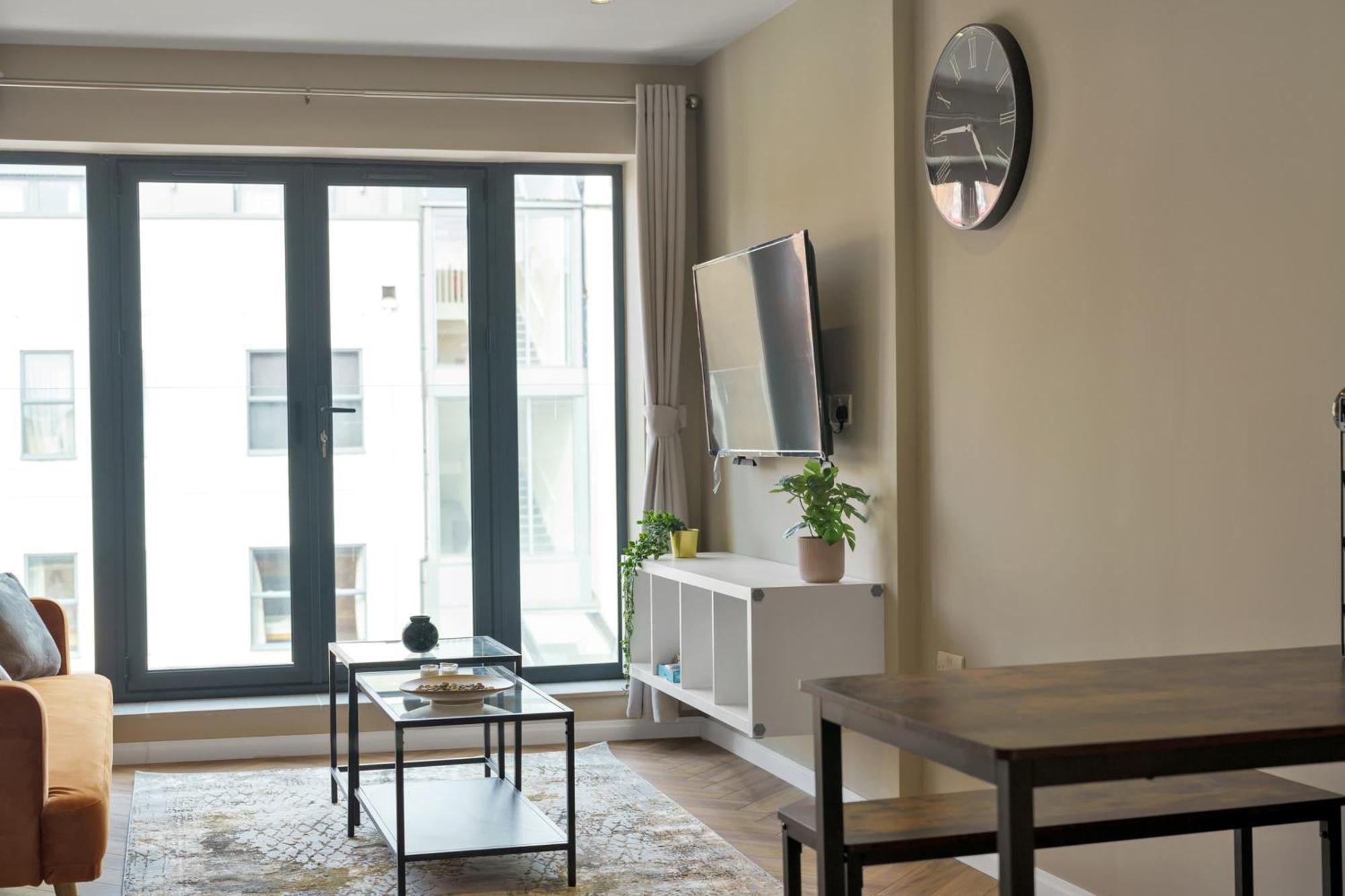 Oyo Fine B&B Hanwell Dış mekan fotoğraf